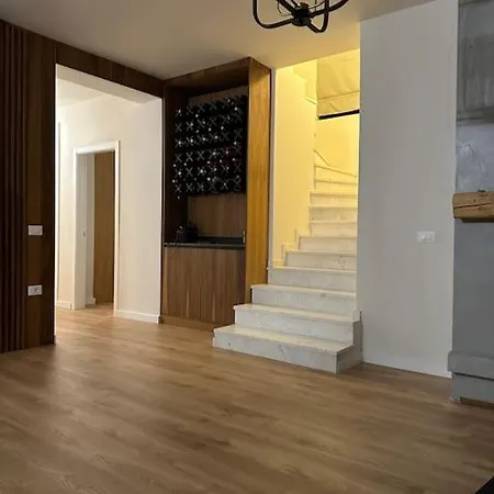 فيلة House