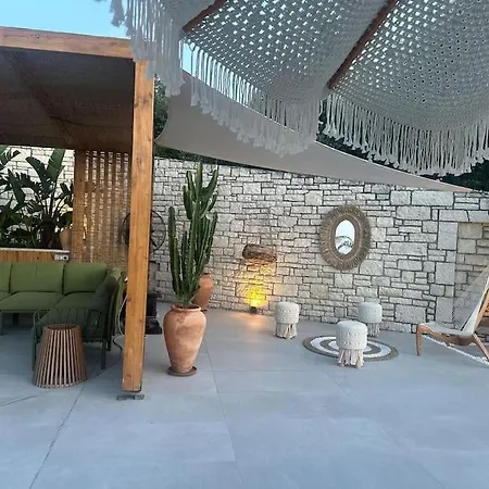 House فيلة فلورا